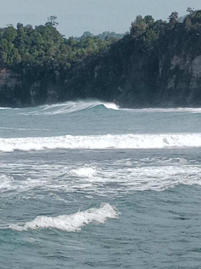 Rumah Nalu Surf Camp Krui Экстерьер фото